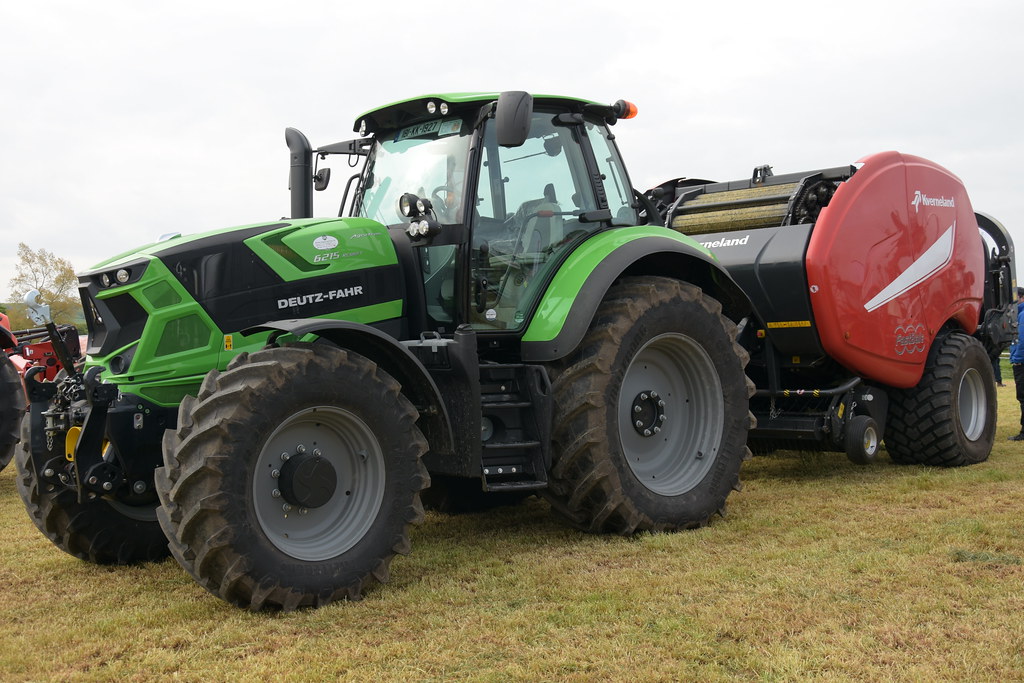 Трактор Deutz-Fahr 6215 